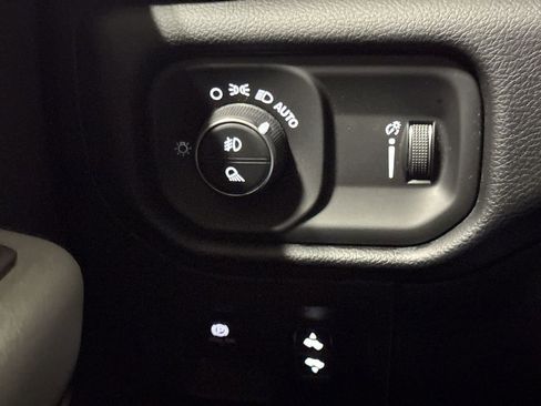 Used 2021 RAM 1500 Big Horn w/ Trailer Tow Group image 19