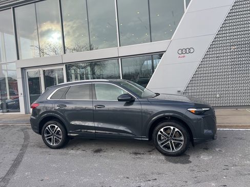 Used 2025 Audi Q5 Premium Plus image 13