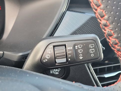 Used 2025 Ford Escape ST-Line AWD/4WD image 25