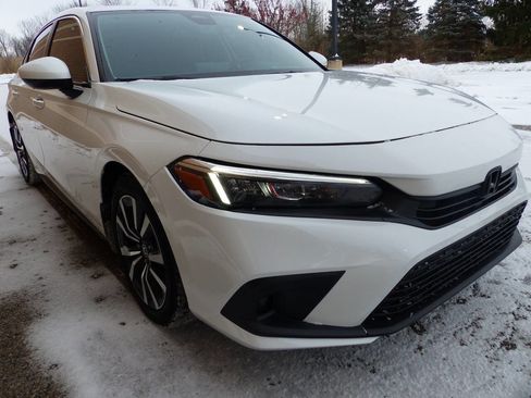 Used 2022 Honda Civic EX-L image 11