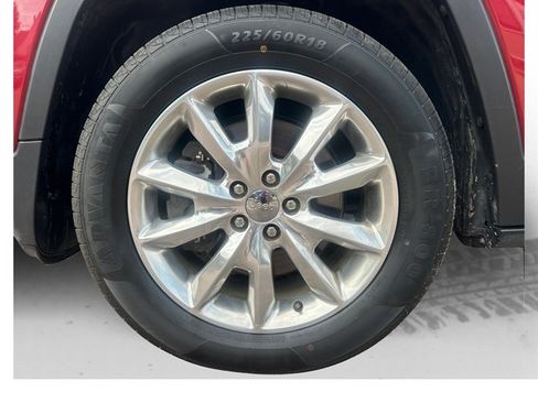 Used 2017 Jeep Cherokee Limited AWD/4WD image 18