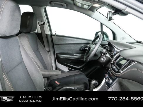 Used 2019 Chevrolet Trax LS image 20
