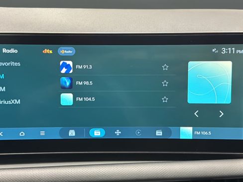 Used 2025 Hyundai Santa Cruz SEL AWD/4WD image 15