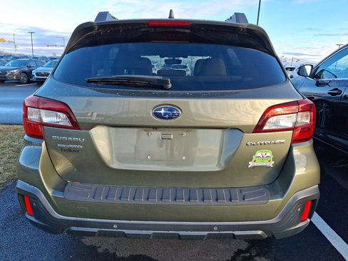 Used 2018 Subaru Outback 2.5i Limited image 6