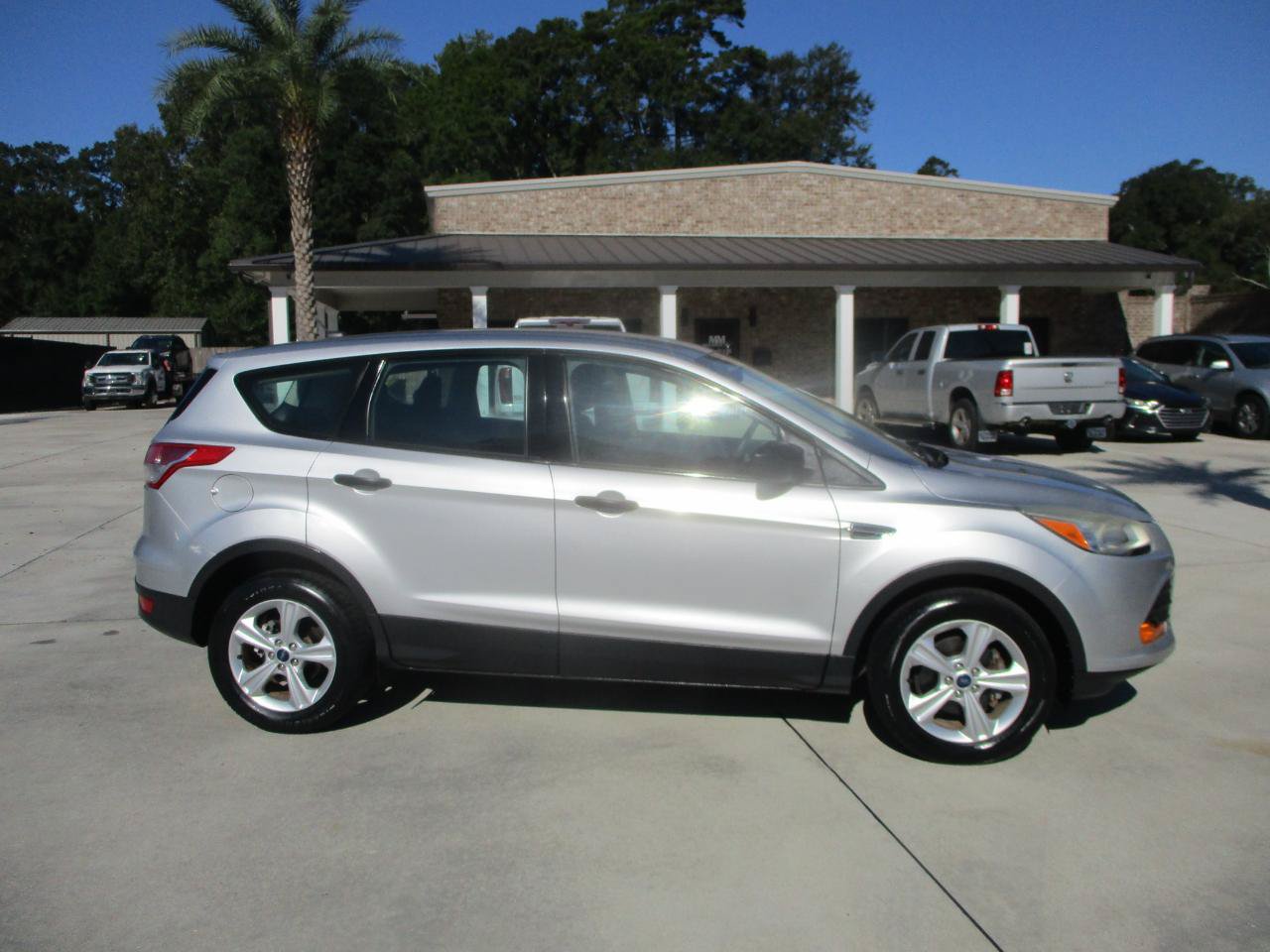 Used 2014 Ford Escape S FWD image 1