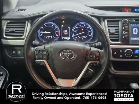 Used 2017 Toyota Highlander XLE image 16