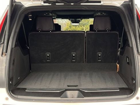 Used 2022 Cadillac Escalade ESV Sport Platinum w/ LPO, ONYX Package image 34