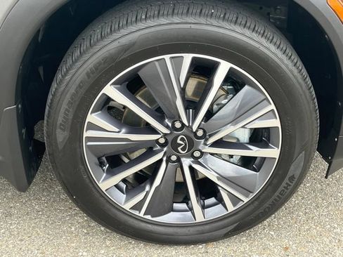 Certified 2026 INFINITI QX60 Luxe w/ Family Package AWD/4WD image 31
