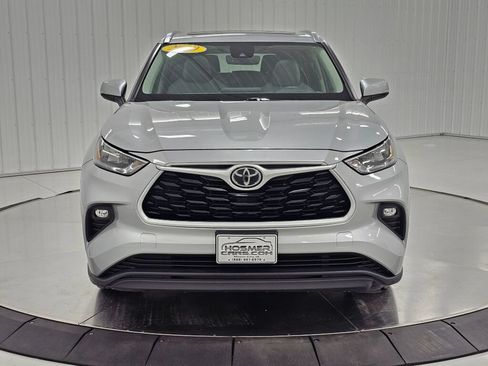 Used 2020 Toyota Highlander XLE AWD/4WD image 8