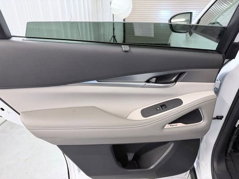 Certified 2026 INFINITI QX60 Luxe w/ Cargo Package FWD image 30