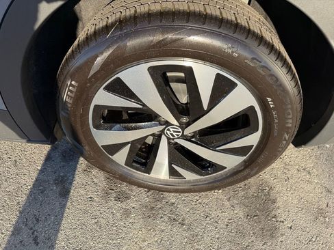 New 2026 Volkswagen ID.4 Pro image 12
