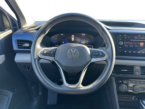 Used 2024 Volkswagen Taos SE image 12