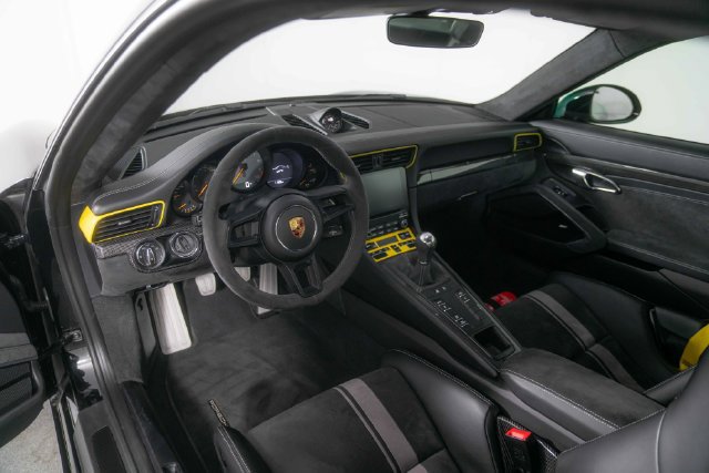 Used 2018 Porsche 911 GT3 RWD image 17