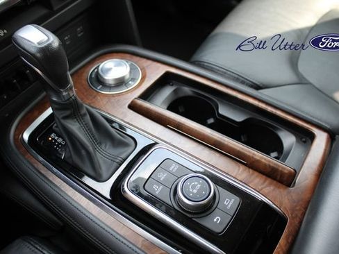 Used 2024 Nissan Armada SL AWD/4WD image 18