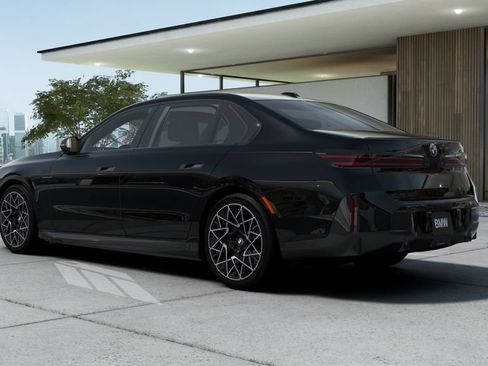 New 2027 BMW i7 xDrive50 w/ Executive Package AWD/4WD image 2
