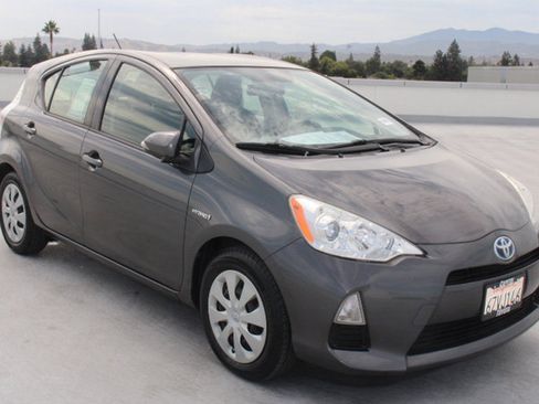 Used 2012 Toyota Prius C Two FWD image 2