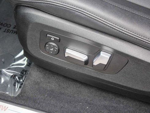 Used 2022 BMW X5 sDrive40i w/ Premium Package RWD image 20