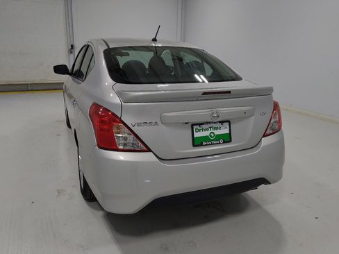 Used 2019 Nissan Versa SV FWD image 6