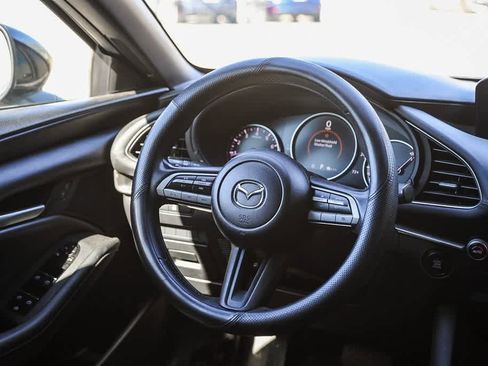 Used 2021 MAZDA MAZDA3 s image 14