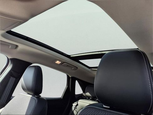 New 2025 Ford Escape SE image 17