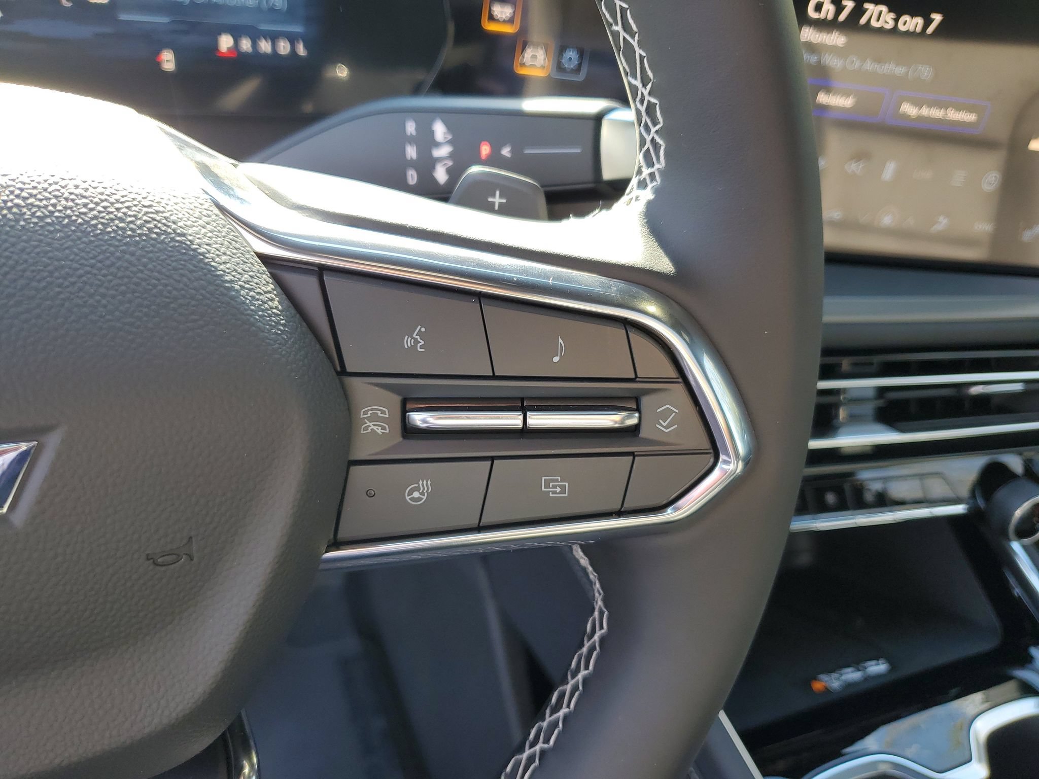 New 2027 Chevrolet Traverse LT AWD/4WD image 22