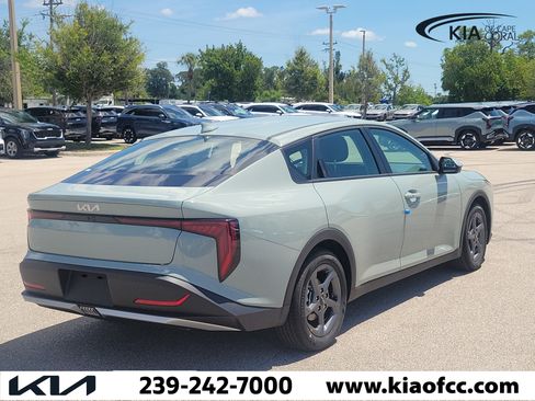 New 2026 Kia K4 FWD image 6