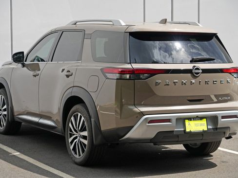 Used 2024 Nissan Pathfinder Platinum FWD image 51