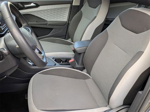 Used 2024 Volkswagen Taos S image 11