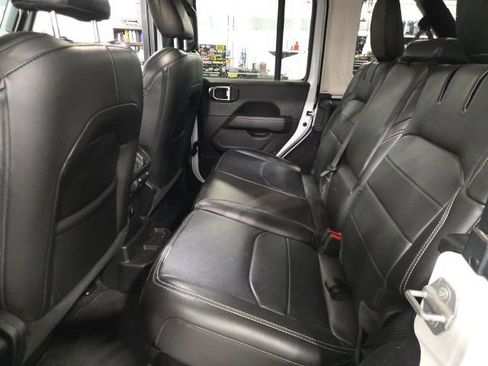 Used 2023 Jeep Wrangler Unlimited Sahara w/ Cold Weather Group AWD/4WD image 13