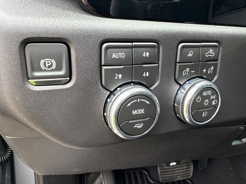 New 2026 GMC Sierra 1500 Elevation AWD/4WD image 12