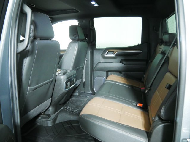 Used 2024 Chevrolet Silverado 1500 High Country AWD/4WD image 17