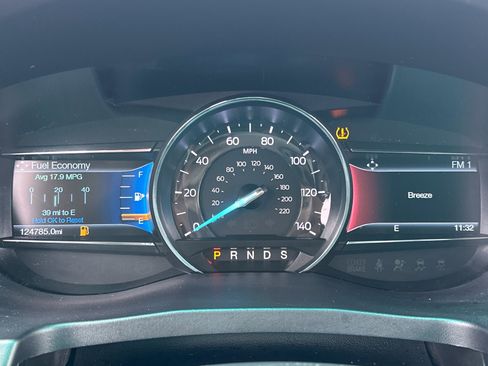 Used 2016 Ford Explorer XLT w/ Equipment Group 202A image 24