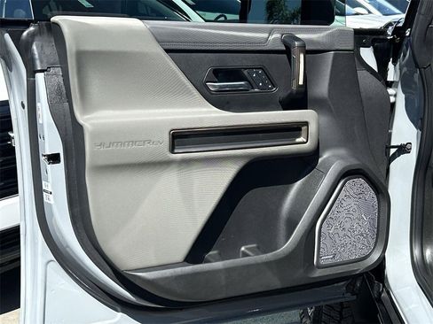 New 2025 GMC Hummer EV 3X image 20