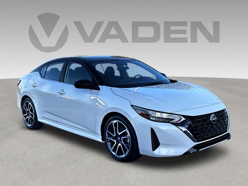 Used 2024 Nissan Sentra SR image 1