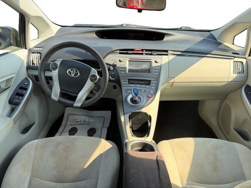 Used 2012 Toyota Prius Two FWD image 12