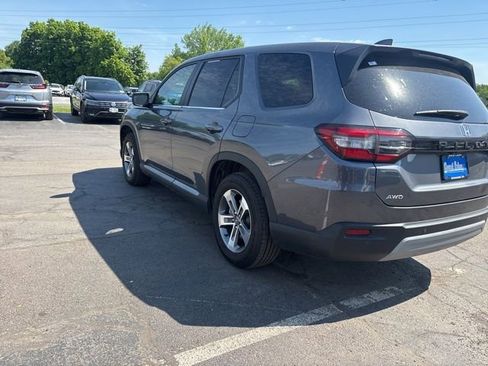 Used 2025 Honda Pilot EX-L image 6