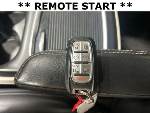 Certified 2023 Chrysler Pacifica Touring-L FWD image 13