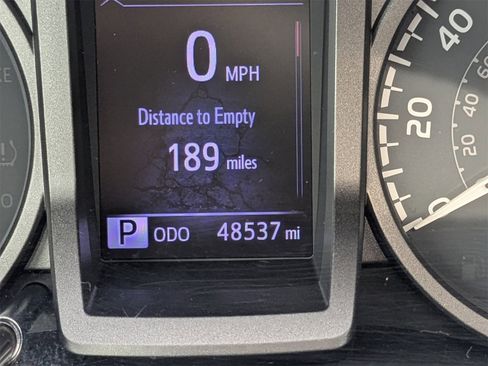 Used 2020 Toyota Tacoma TRD Off-Road image 30