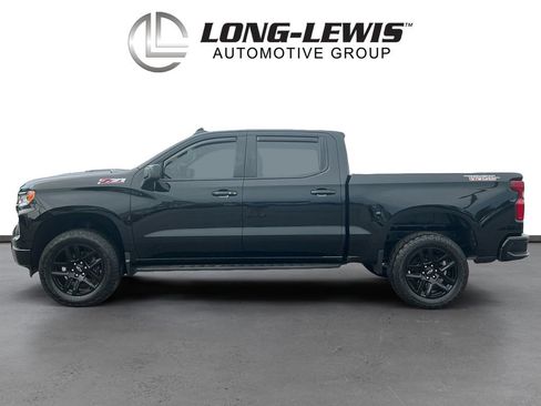 Used 2022 Chevrolet Silverado 1500 LT Trail Boss AWD/4WD image 2