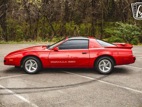 Used 1989 Pontiac Firebird Formula RWD image 6
