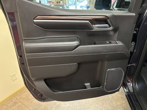Used 2024 GMC Sierra 1500 SLT AWD/4WD image 36