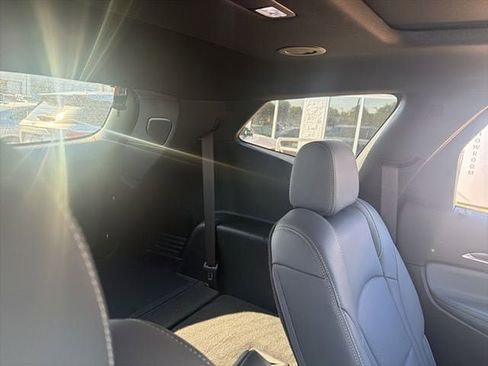 Used 2023 Buick Enclave Premium w/ Experience Buick Package image 15