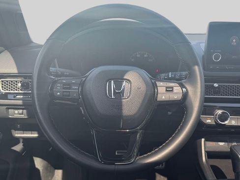 Used 2025 Honda Civic Sport image 13