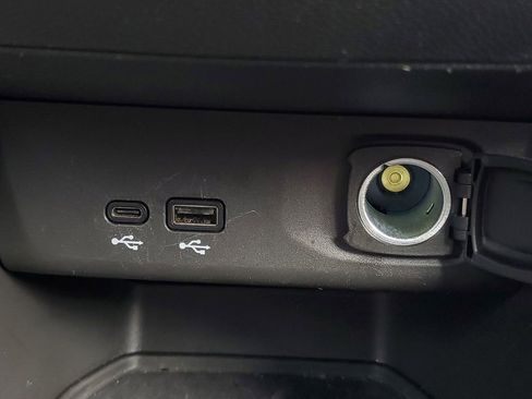 Used 2025 Buick Envista Sport Touring image 25