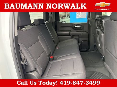 Used 2025 Chevrolet Silverado 1500 Custom Trail Boss w/ Turbomax Blackout Package AWD/4WD image 46
