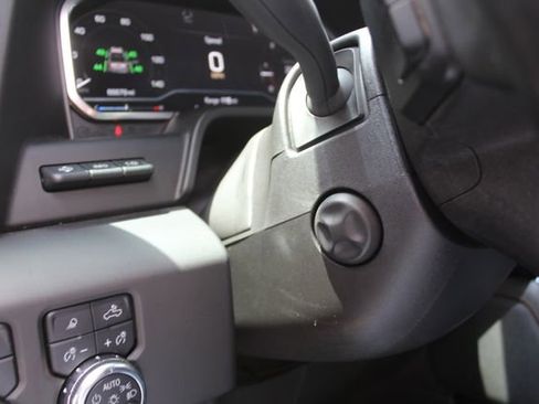 Used 2024 GMC Sierra 1500 AT4 w/ Technology Package AWD/4WD image 33