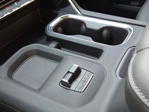 New 2025 GMC Sierra 2500 Denali w/ Technology Package image 17