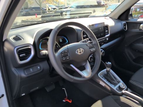 New 2026 Hyundai Venue SEL image 11