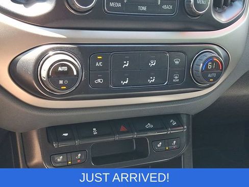 Used 2016 Chevrolet Colorado Z71 AWD/4WD image 17