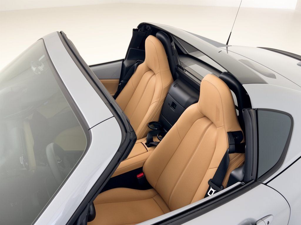 Used 2025 MAZDA MX-5 Miata RF Grand Touring RWD image 27